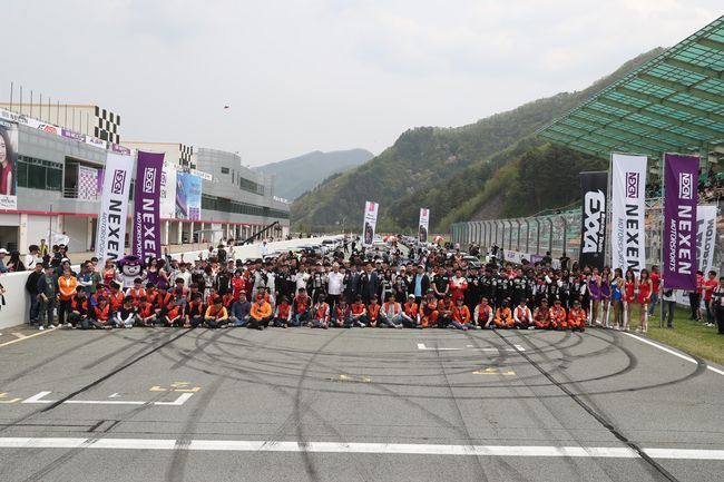 '태백 모터스포츠 페스티벌'이라는 지역축제로 열린 넥센스피드레이싱 2라운드.
