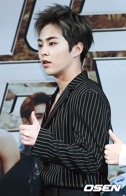 1일 오후 서울 삼성동 SMTOWN 코엑스 아티움에서 진행된 '엑소' 정규 5집 음감회에서 그룹 엑소가 포즈를 취하고 있다. / soul1014@osen.co.kr