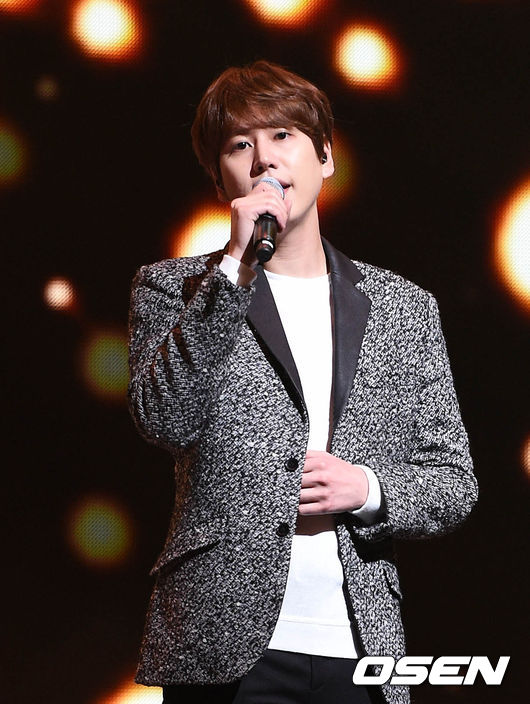 가수 규현이 감미로운 무대를 펼치고 있다. /sunday@osen.co.kr