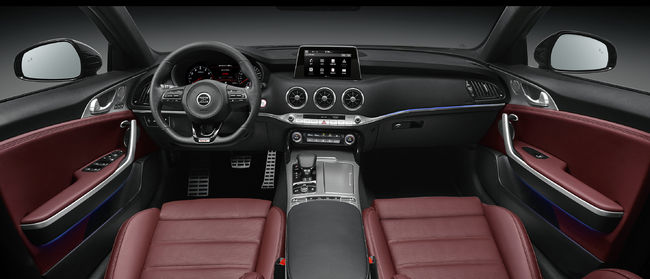 기아자동차 2020년형 스팅어.