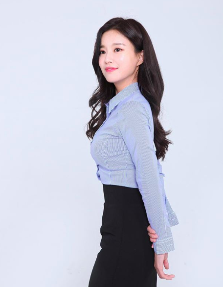 [사진=이향 SNS] 6월 결혼 소식을 밝힌 KBSN스포츠 아나운서 이향