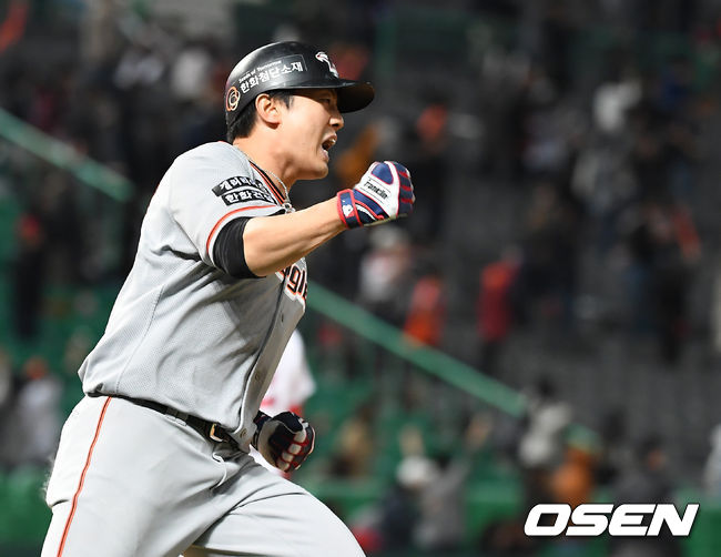 9회초 2사 1,2루 한화 오선진이 스리런 홈런을 때린 뒤 포효하고 있다./ youngrae@osen.co.kr