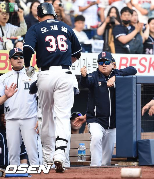 두산 김태형 감독과 오재일 /soul1014@osen.co.kr