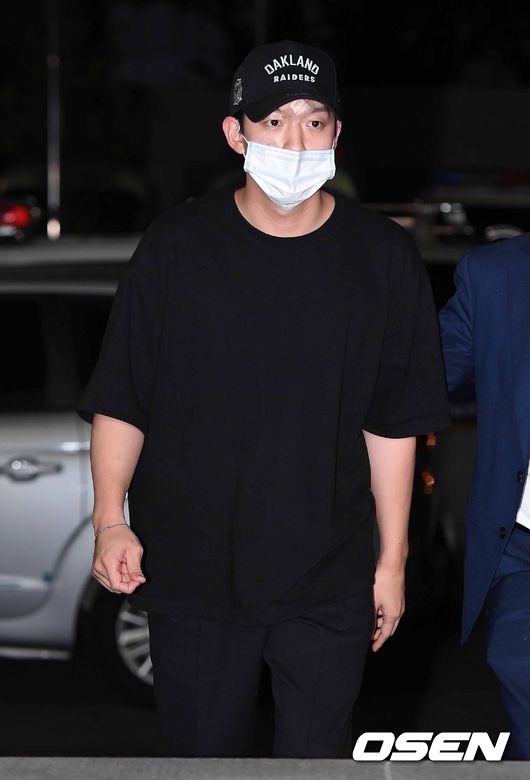 구하라의 남자친구 A씨가 경찰서로 출두하고 있다./sunday@osen.co.kr