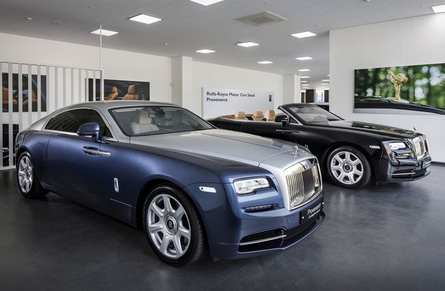 부천에 들어선 롤스로이스 공식 인증중고차 전시장.