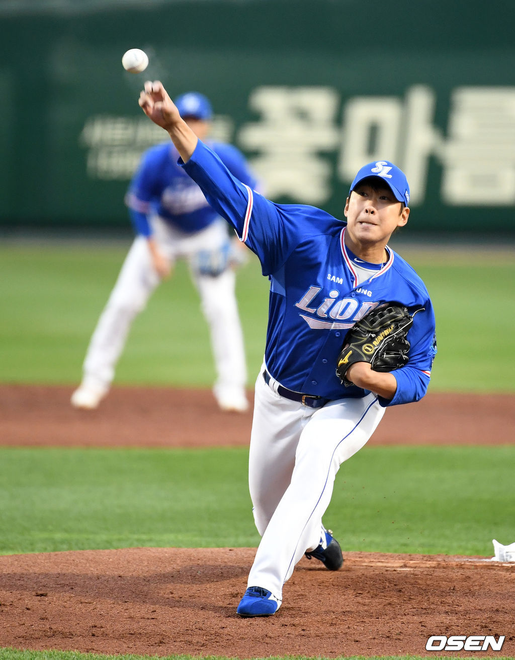 1회말 삼성 선발투수 윤성환이 역투하고 있다. /jpnews@osen.co.kr