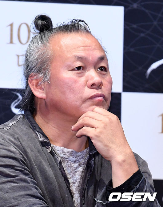 2016년 9월 28일 오후 서울 롯데시네마 건대입구에서 열린 영화 '그물' 언론시사회에 김기덕 감독이 질문을 듣고 있다./ jpnews@osen.co.kr