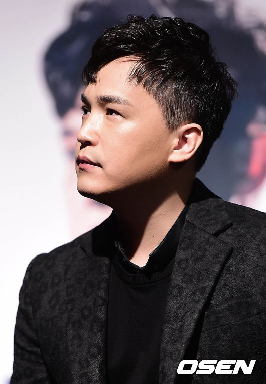 엠씨더맥스의 8집 '파토스(pathos)'는 오는 28일에 각종 온라인 음원 서비스사를 통해 전격 발매되며, 2월 2일부터는 오프라인 음반 매장에서도 구입할 수 있다. / baik@osen.co.kr