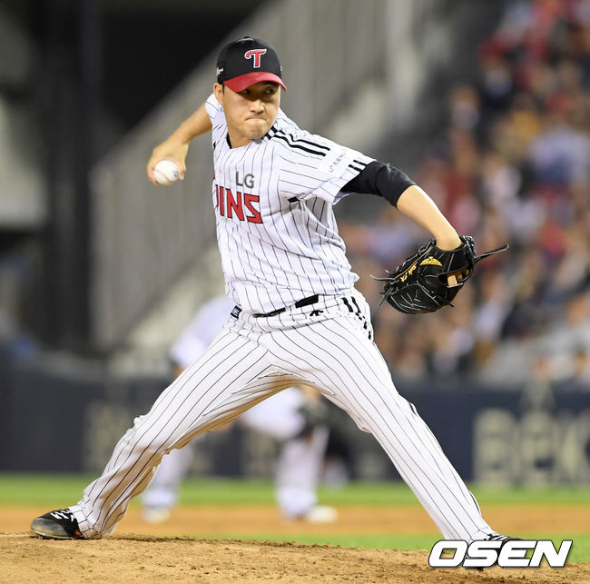 LG 신정락이 역투하고 있다. / eastsea@osen.co.kr