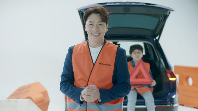 폭스바겐코리아 애프터세일즈 홍보 모델로 선정된 배우 정상훈.