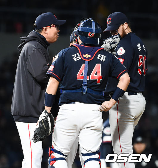 롯데 자이언츠가 2019시즌 최다 볼넷과 최다 폭투를 기록하며 힘겨운 행보를 하고 있다. / soul1014@osen.co.kr