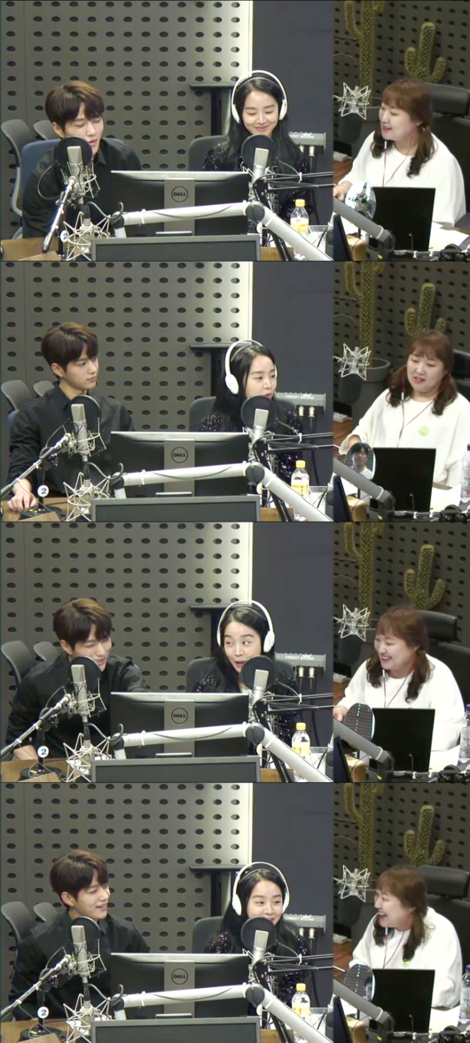 보이는 라디오 화면