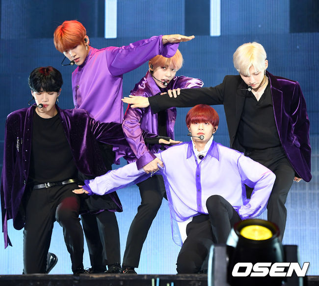 AB6IX가 화려한 데뷔 무대를 선보이고 있다./ rumi@osen.co.kr