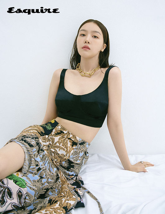[사진=에스콰이어 제공] 방민아 패션 화보