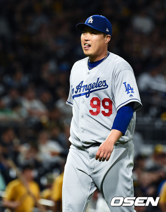 6회말 이닝종료 후 류현진이 미소 짓고 있다. / soul1014@osen.co.kr