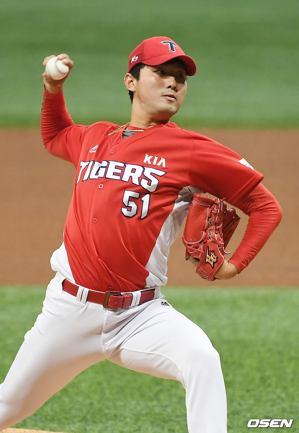 1회말 KIA 홍건희가 역투하고 있다. / youngrae@osen.co.kr