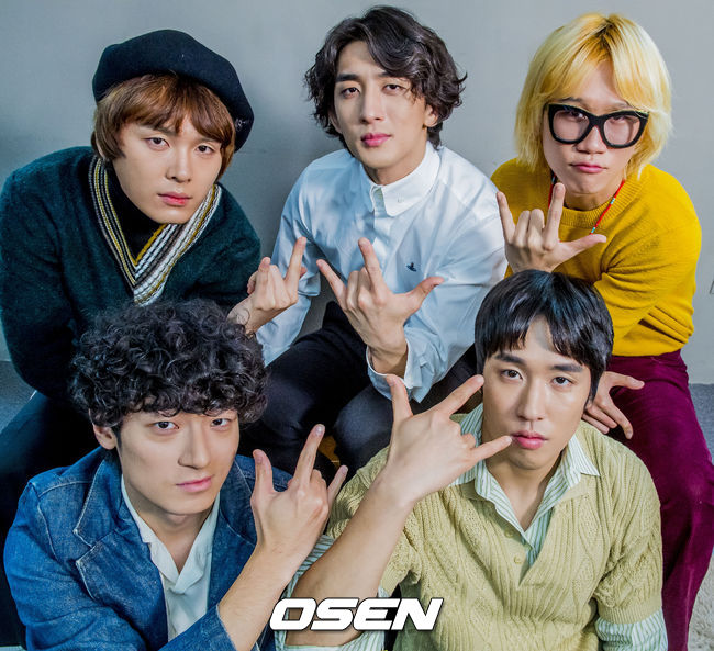 [사진=OSEN DB] 밴드 잔나비 김도형, 최정훈, 유영현, 윤결, 장경준(왼쪽 위부터 시계 방향)