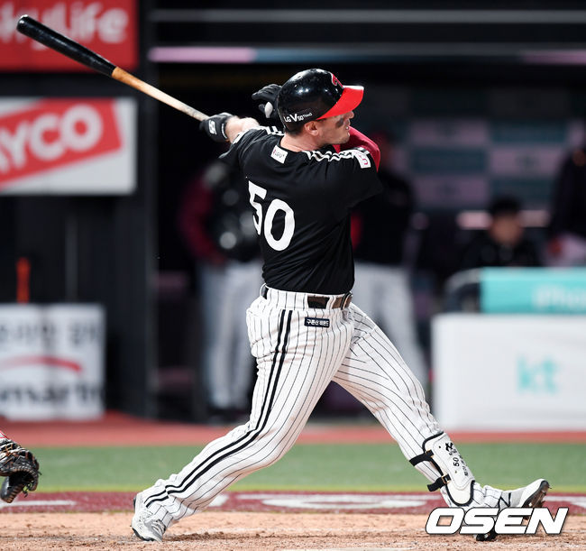 8회초 LG 선두타자 조셉이 솔로홈런을 쏘아올리고 있다. 조셉의 KBO 리그 첫 홈런. / eastsea@osen.co.kr
