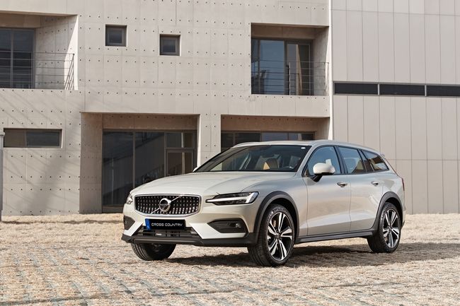볼보차 신형 크로스컨트리.