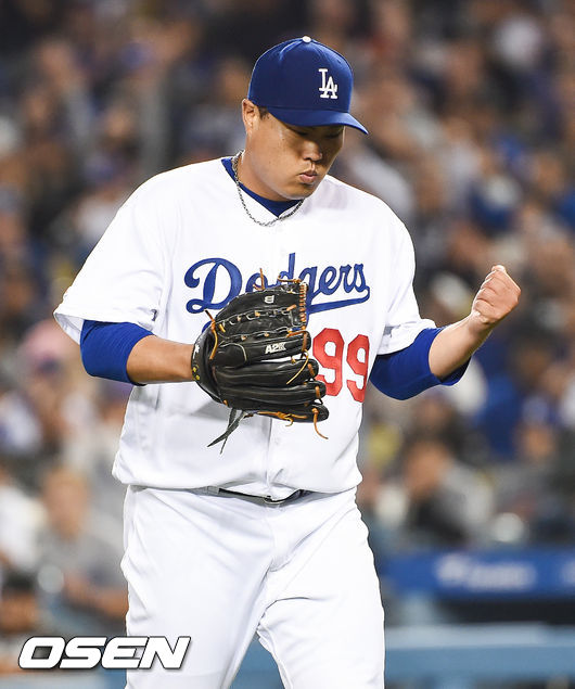 류현진이 31일(이하 한국시간) 뉴욕 메츠와의 경기에 선발 등판해 7⅔이닝 4피안타 1볼넷 7탈삼진 무실점 호투를 펼쳤다.7회초 실점 위기를 넘긴 류현진이 주먹을 쥐며 기뻐하고 있다. / soul1014@osen.co.kr