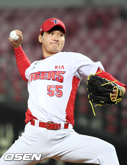 8회초 마운드에 오른 KIA 필승맨 전상현이 힘차게 공을 뿌리고 있다./rumi@osen.co.kr
