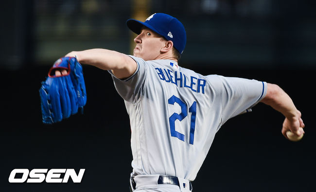 3회말 다저스 선발투수 뷸러가 역투하고 있다. / soul1014@osen.co.kr