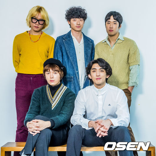 [사진=OSEN DB] 밴드 잔나비 전 멤버 유영현, 장경준, 윤결, 최정훈, 김도형(왼쪽 위부터 시계 방향)