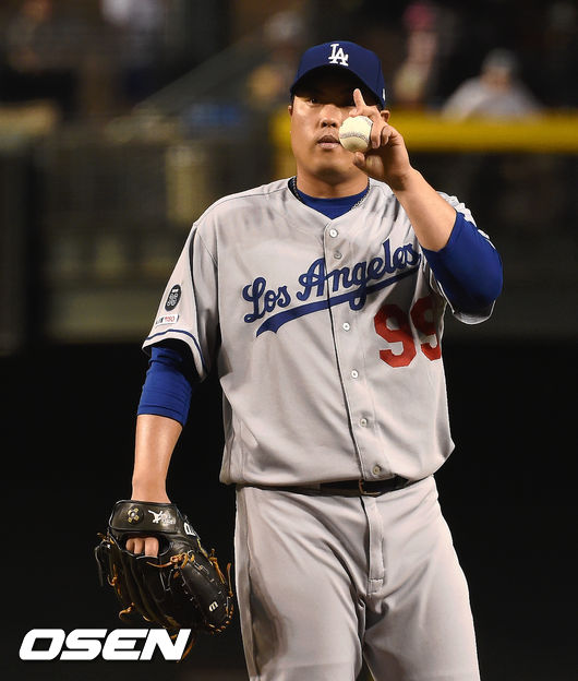 5일 (한국시간) 미국 애리조나주 피닉스 체이스필드에서 2019 메이저리그 애리조나 다이아몬드백스와 LA다저스의 경기가 열렸다.3회말 LA 선발투수 류현진이 역투하고 있다. / soul1014@osen.co.kr