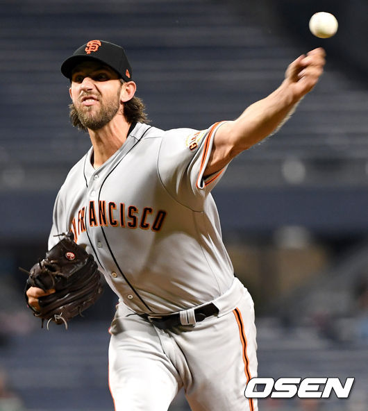 샌프란시스코 선발 매디슨 범가너가 힘차게 공을 뿌리고 있다. /dreamer@osen.co.kr