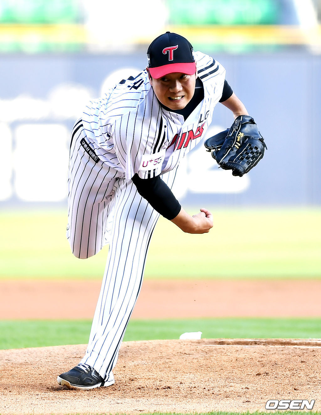 1회초 LG 선발투수 류제국이 역투하고 있다. /pjmpp@osen.co.kr