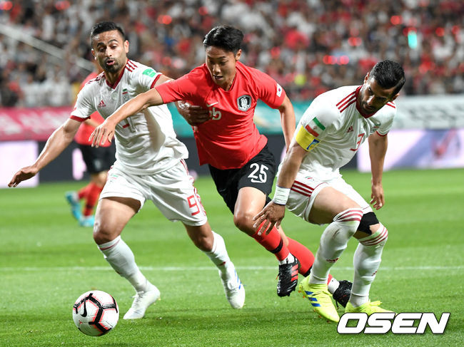 11일 오후 서울 성산동 서울월드컵경기장에서 대한민국과 이란의 남자축구 대표팀 A매치 평가전이 열렸다. 전반 한국 백승호가 돌파를 시도하고 있다. /dreamer@osen.co.kr