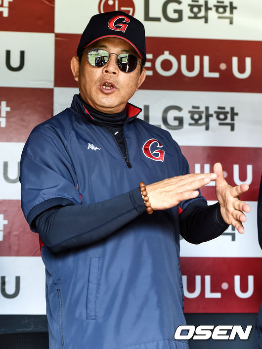 롯데 양상문 감독이 인터뷰를 하고 있다. /pjmpp@osen.co.kr