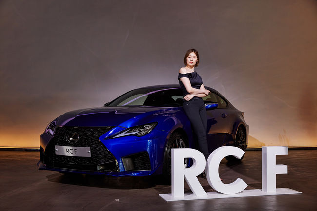 렉서스 뉴 RC F.