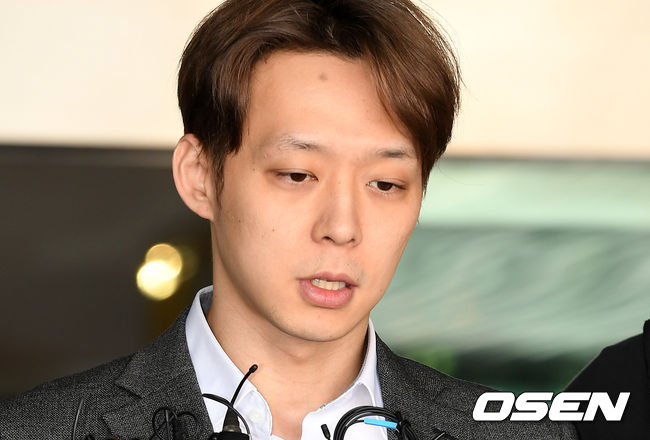 5월 3일 오전 마약 투약 혐의로 구속된 배우 박유천이 경기남부지방경찰청에서 수원지검에 송치됐다. 배우 박유천이 검찰로 송치되고 있다. /sunday@osen.co.kr