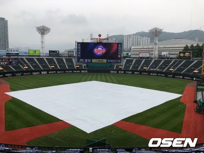 부산 사직구장 /jhrae@osen.co.kr