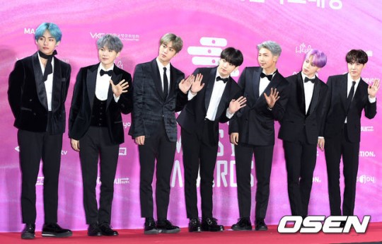 그룹 방탄소년단이 레드카펫을 밟고 있다./sunday@osen.co.kr