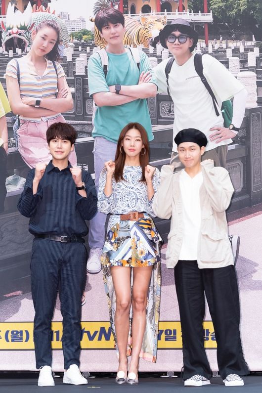 한혜진, 규현, 이용진이 18일 서울 구로구 라마다서울신도림호텔에서 열린 tvN 새 예능 '더 짠내투어' 기자간담회에 참석했다.