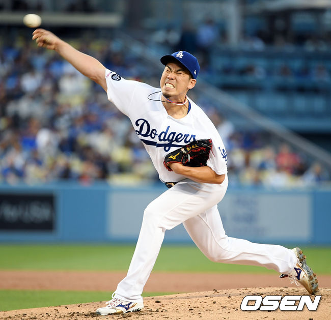 18일 (한국시간) 미국 캘리포니아주 로스앤젤레스 다저 스타디움에서 2019 메이저리그 LA다저스와 샌프란시스코의 경기가 진행됐다. 이날 LA다저스는 마에다 겐타를, 샌프란시스코는 타일러 비디를 선발투수로 내세웠다. 2회초 LA다저스 선발투수 마에다 겐타가 역투하고 있다. / eastsea@osen.co.kr