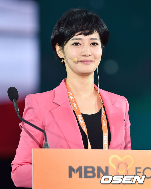 매경미디어그룹이 서울 장충체육관에서 ‘MBN Y 포럼 2016(MBN Y FORUM 2016)’을 개최했다.  김주하 MBN 특임이사 겸 앵커가 청중들을 바라보고 있다.