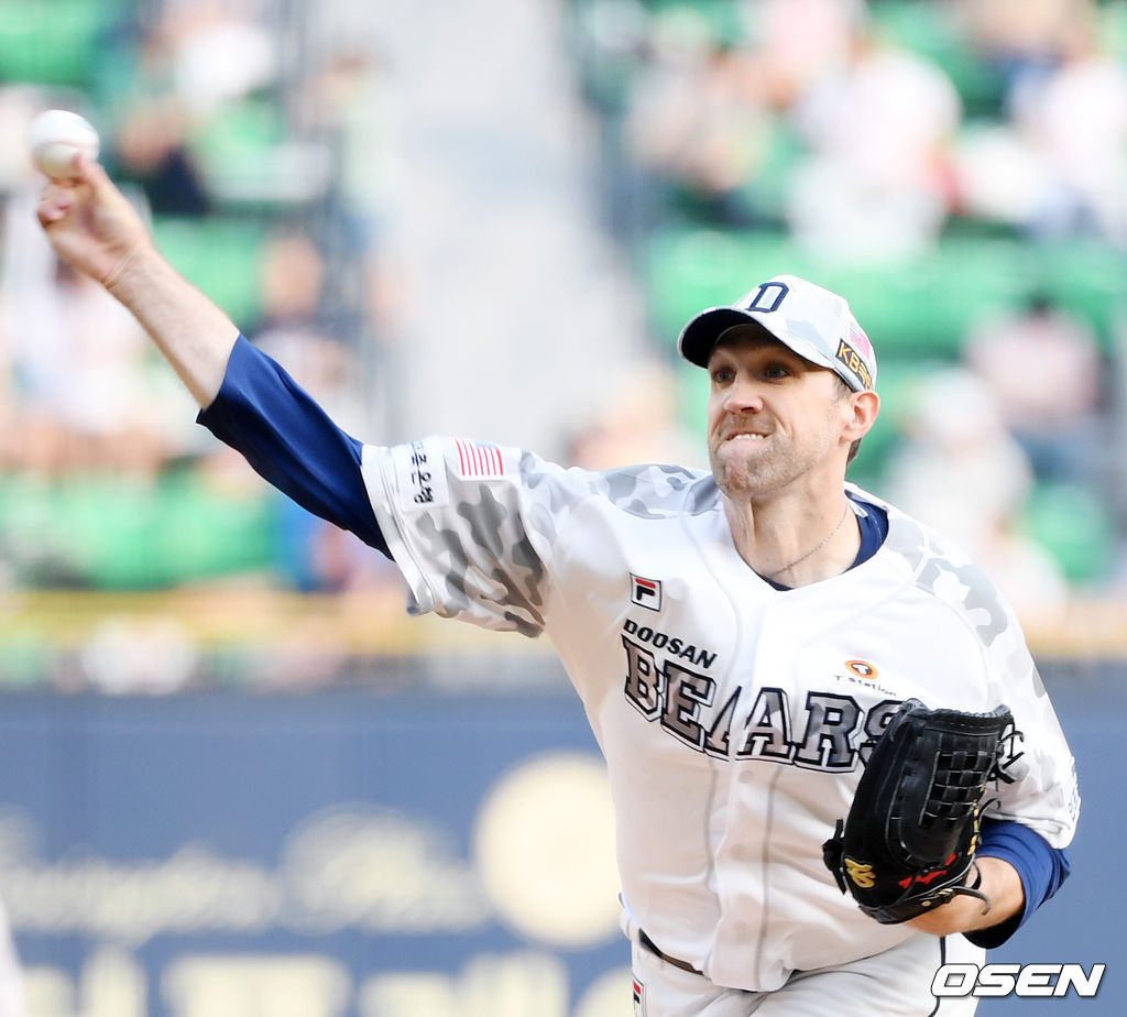 5회초 두산 린드블럼이 역투하고 있다. / eastsea@osen.co.kr