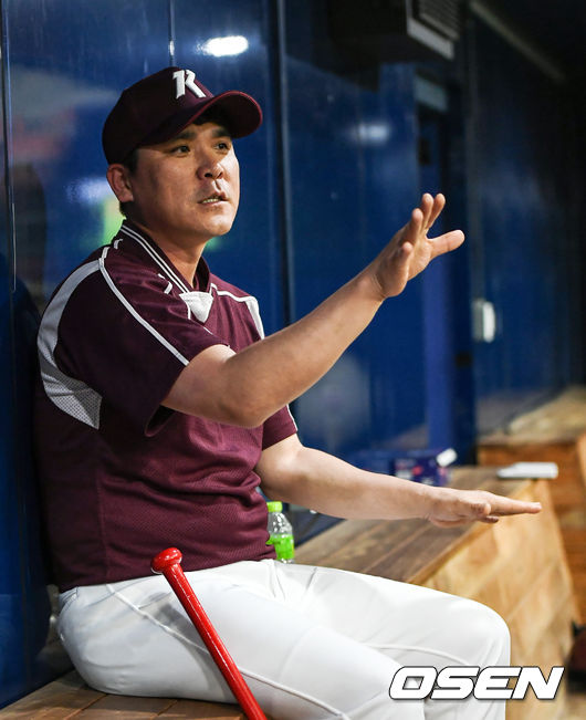 키움 장정석 감독이 인터뷰를 하고 있다. /pjmpp@osen.co.kr