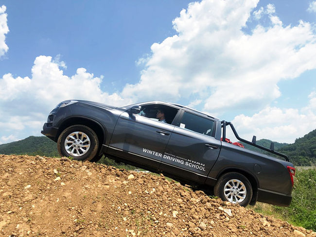 렉스턴 스포츠 칸.