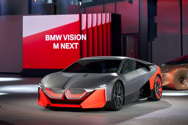 세계 최초로 공개 된 BMW Vision M NEXT.