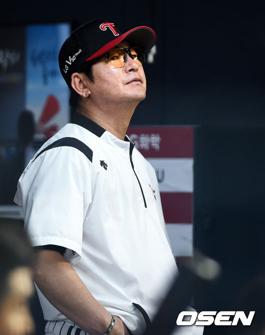6회말 LG 류중일 감독이 경기를 지켜보고 있다 / soul1014@osen.co.kr