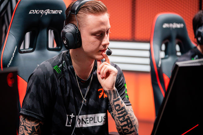 라이엇 게임즈 플리커.