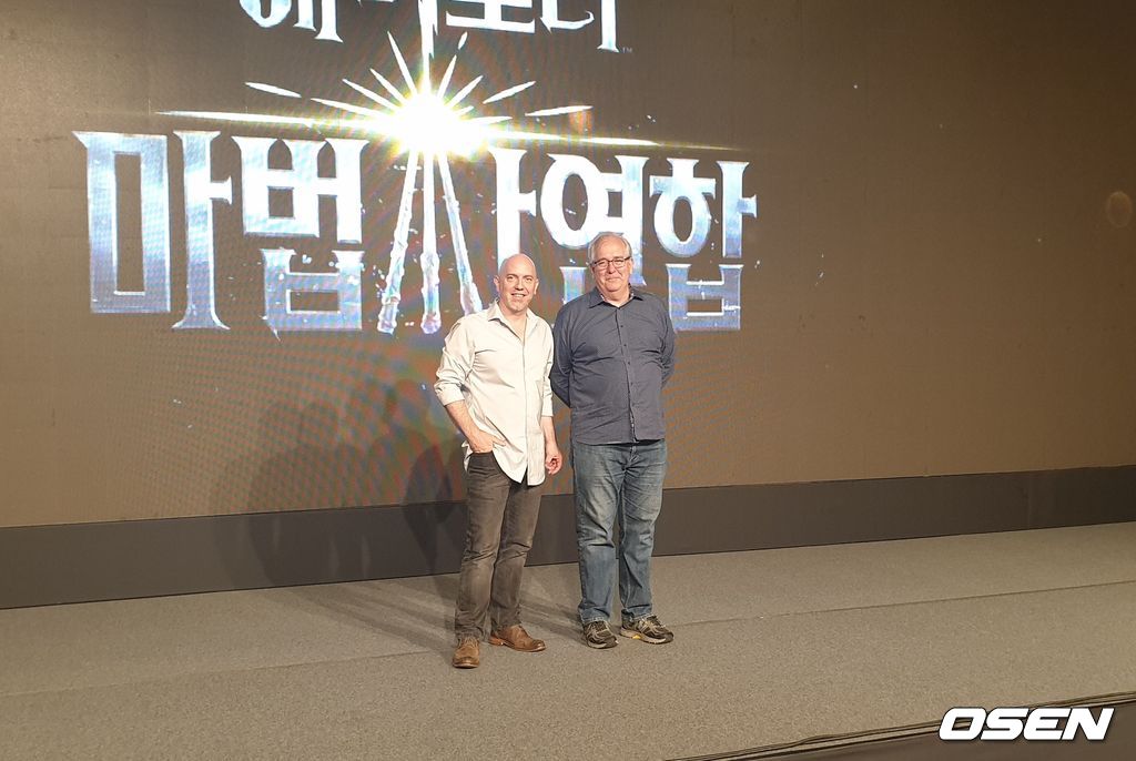 조나단 나이트 WB게임즈 샌프란시스코 부사장(왼쪽)과 존 비피안 나이언틱 프로젝트 총괄.