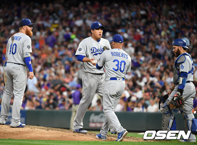 5회말 무사 5회에만 5실점 한 류현진이 강판 당하고 있다./ eastsea@osen.co.kr