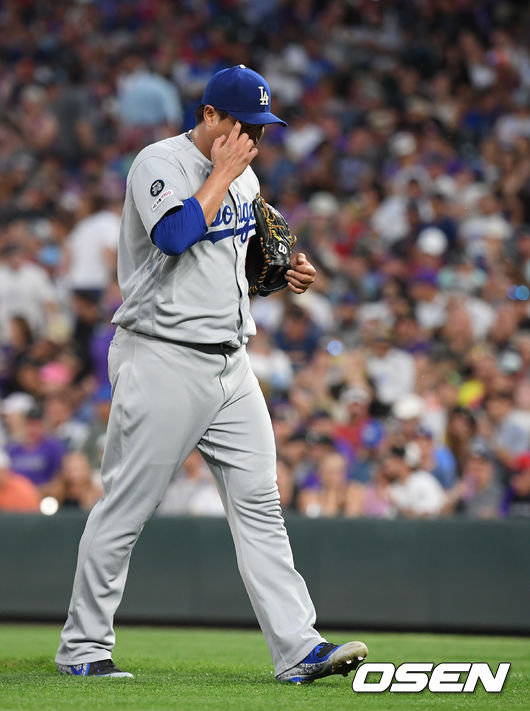 5회말 무사 5회에만 5실점 한 류현진이 강판 당하고 있다./ eastsea@osen.co.kr