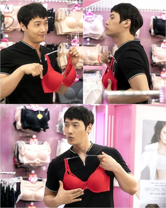 [사진=김종학프로덕션 제공] '황금정원' 첫 촬영 당시 여성 속옷 매장을 방문한 배우 이상우 스틸 컷