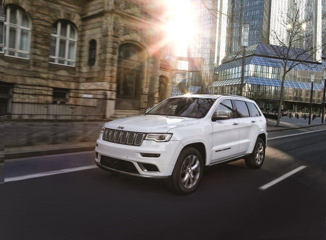 지프 2019년식 써밋 3.6 가솔린(Summit 3.6 Gasoline).